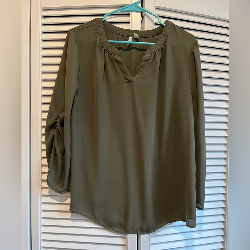 Green Women’s Dress Shirt